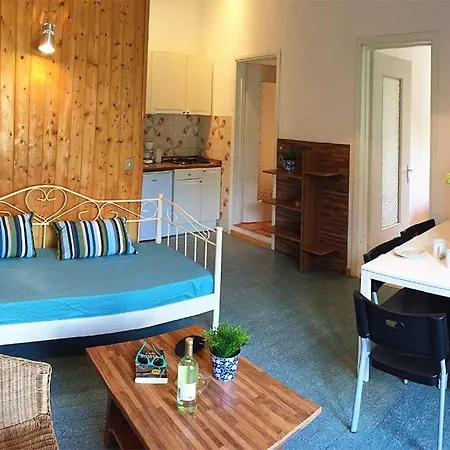 Appartamento Apartment- Elena Crone